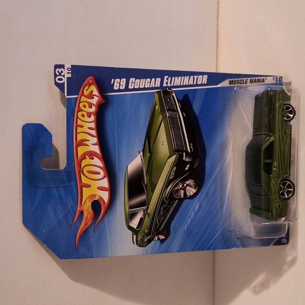 D1 hot wheels 69 mercury cougar with shipping protector